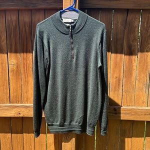 Beautiful Peter Millar 1/4 zip sweater, Small